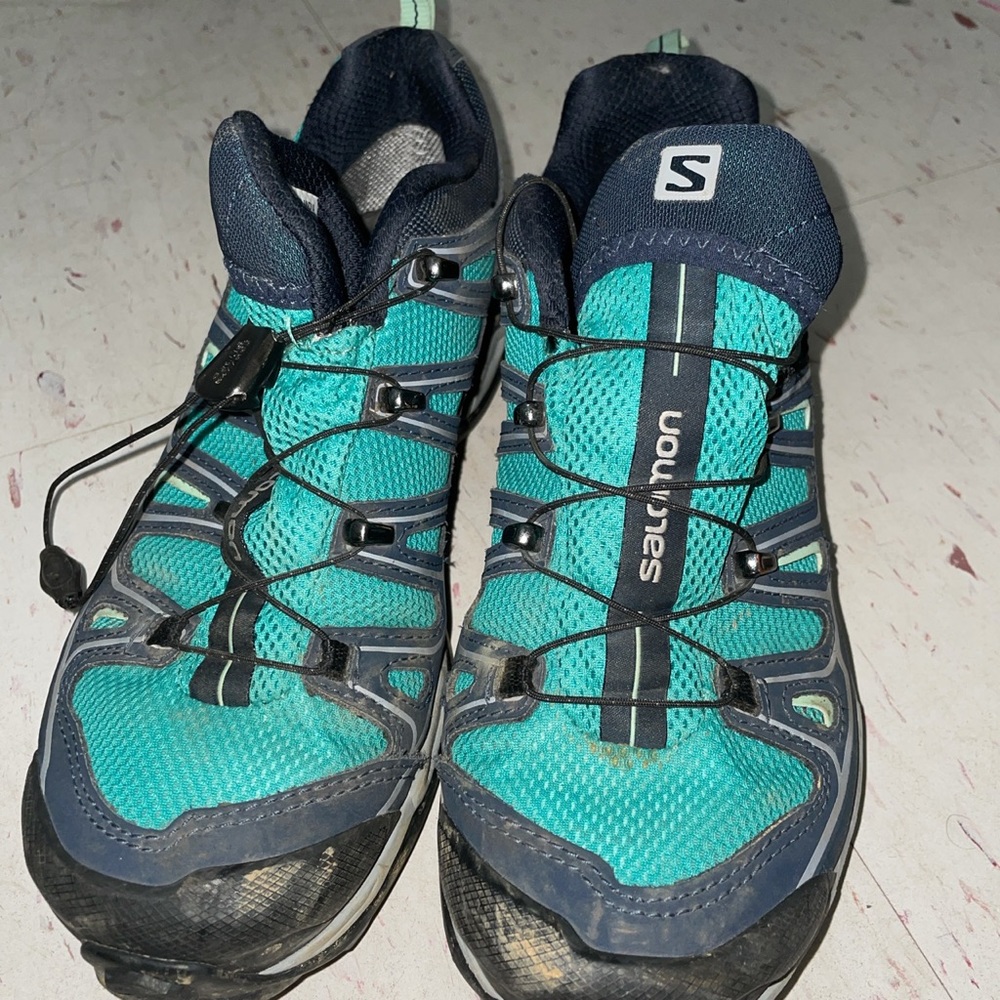 hiking shoes